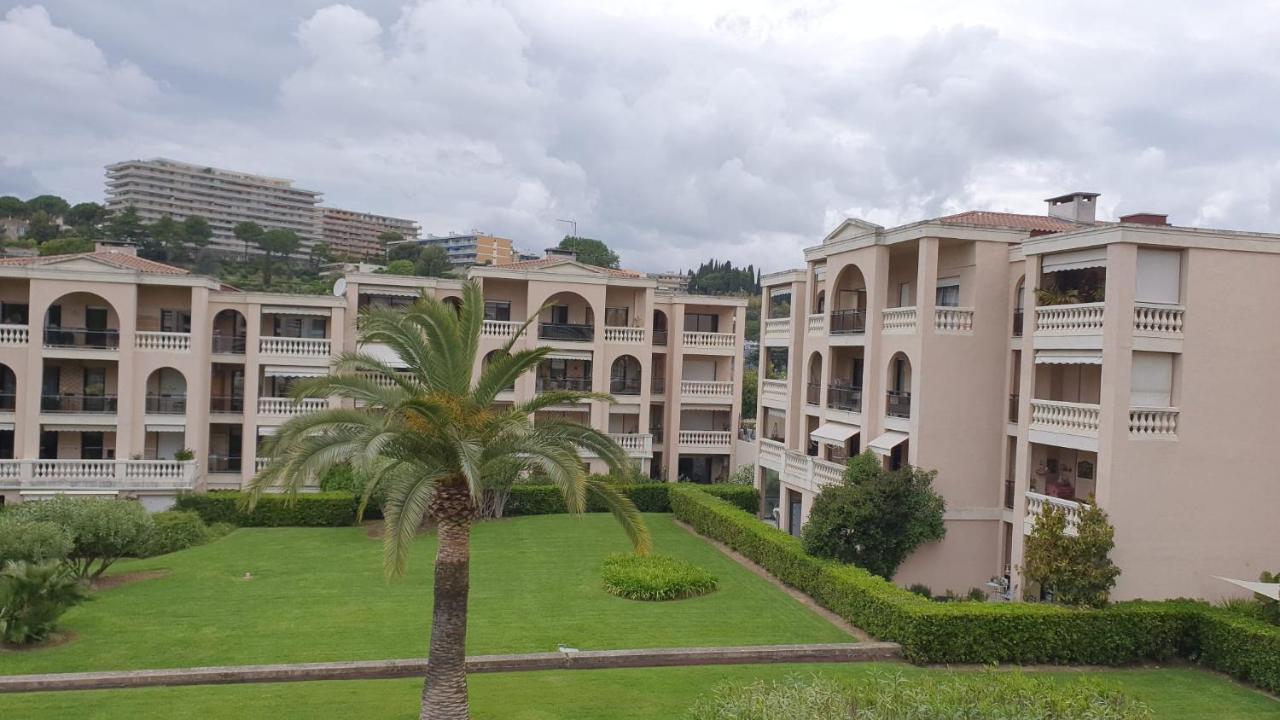 Domaine D'Ahmosis, Modern 2 Bedrooms Refurbished Apartment, F3 Moderne Fraichement Renove Le Cannet Exteriör bild